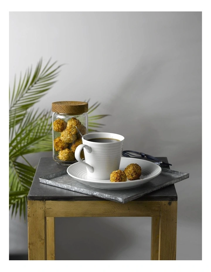 Royal Doulton Gordon Ramsay Maze 22cm Plate Light Grey 4 Royal Doulton Gordon Ramsay Maze 22cm Plate Light Grey - Image 2