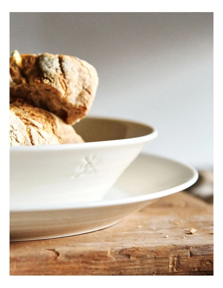 Royal Doulton 1815 Pure 23cm Set Of 4 Bowls In White 4 Royal Doulton 1815 Pure 23cm Set Of 4 Bowls In White - Image 2