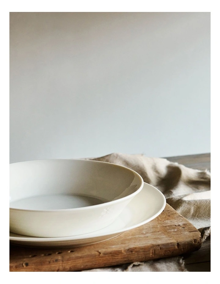 Royal Doulton 1815 Pure 23cm Set Of 4 Bowls In White 5 Royal Doulton 1815 Pure 23cm Set Of 4 Bowls In White - Image 3