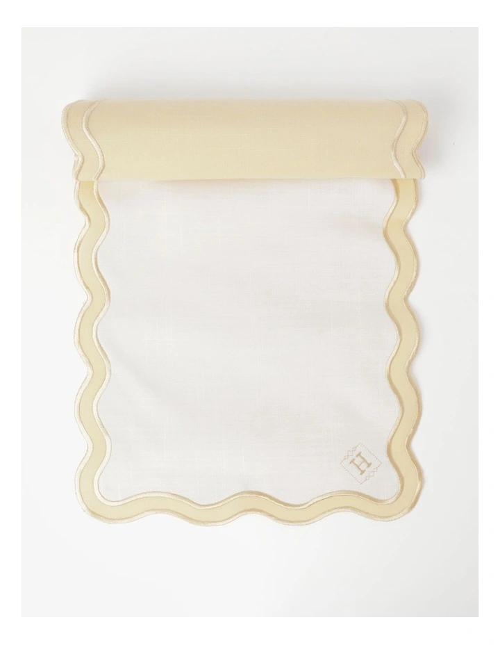 Heritage Florence Scalloped Edge Table Runner With Gold Rim 3 Heritage Florence Scalloped Edge Table Runner With Gold Rim