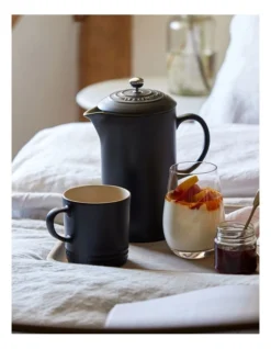 Le Creuset Mug 350ml In Satin Black 9 Le Creuset Mug 350ml In Satin Black -Cutlery Shop 934244650 4 720x928