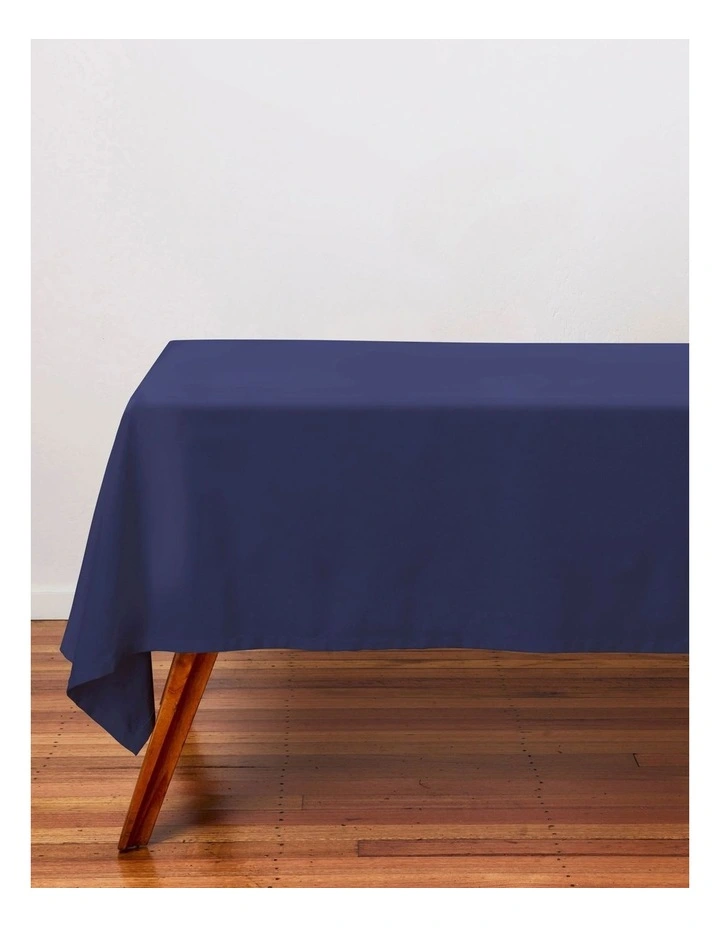 Maxwell & Williams Cotton Classics Rectangle Tablecloth 230x150cm In Navy 6 Maxwell & Williams Cotton Classics Rectangle Tablecloth 230x150cm In Navy - Image 4